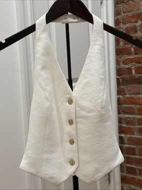 Aritzia Wilfred Soft Cream Halter Vest Top